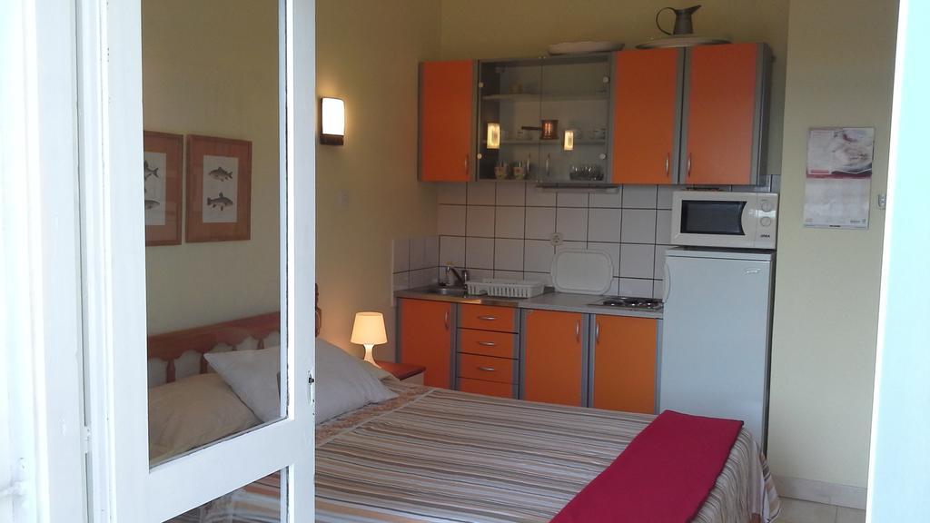 Apartments Anini Dvori Promajna Exteriör bild